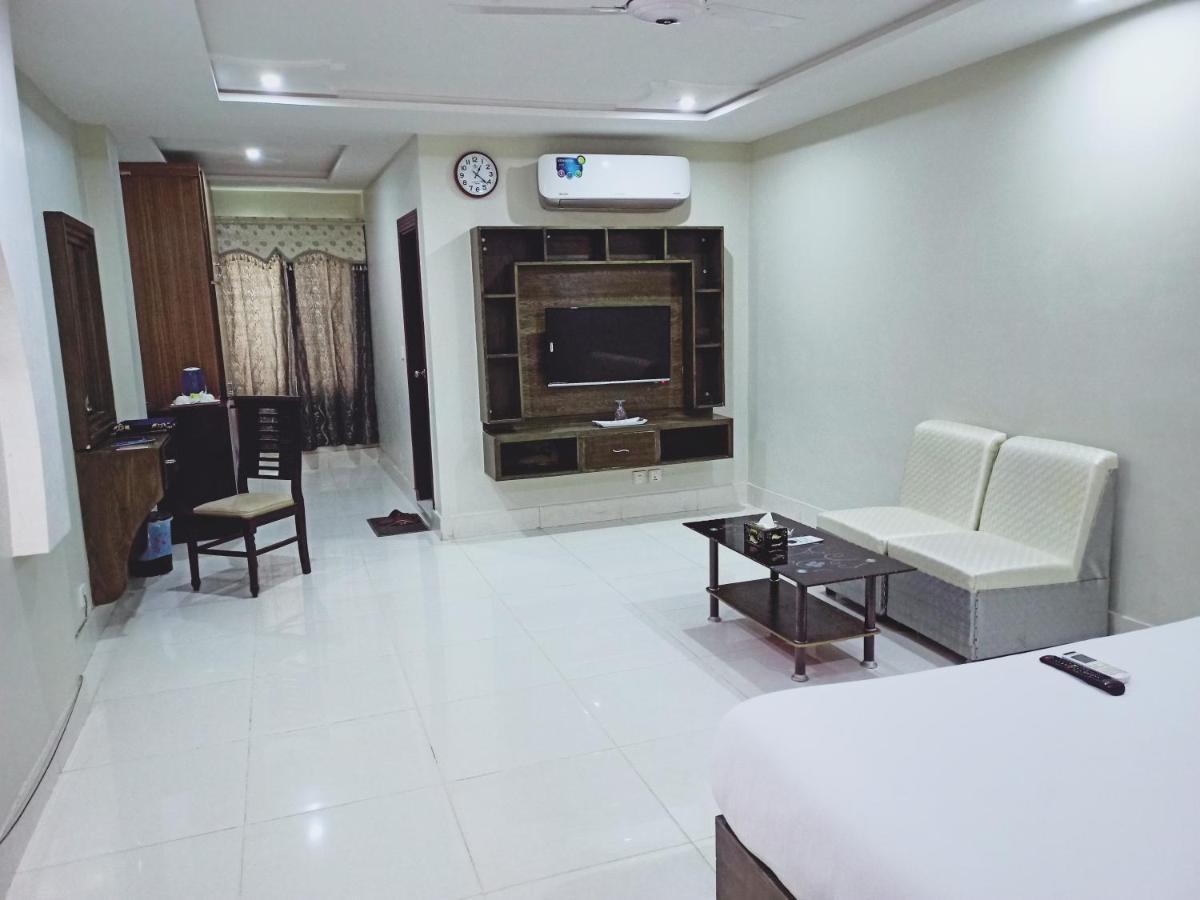 Hotel Crown Inn Multan Exterior foto