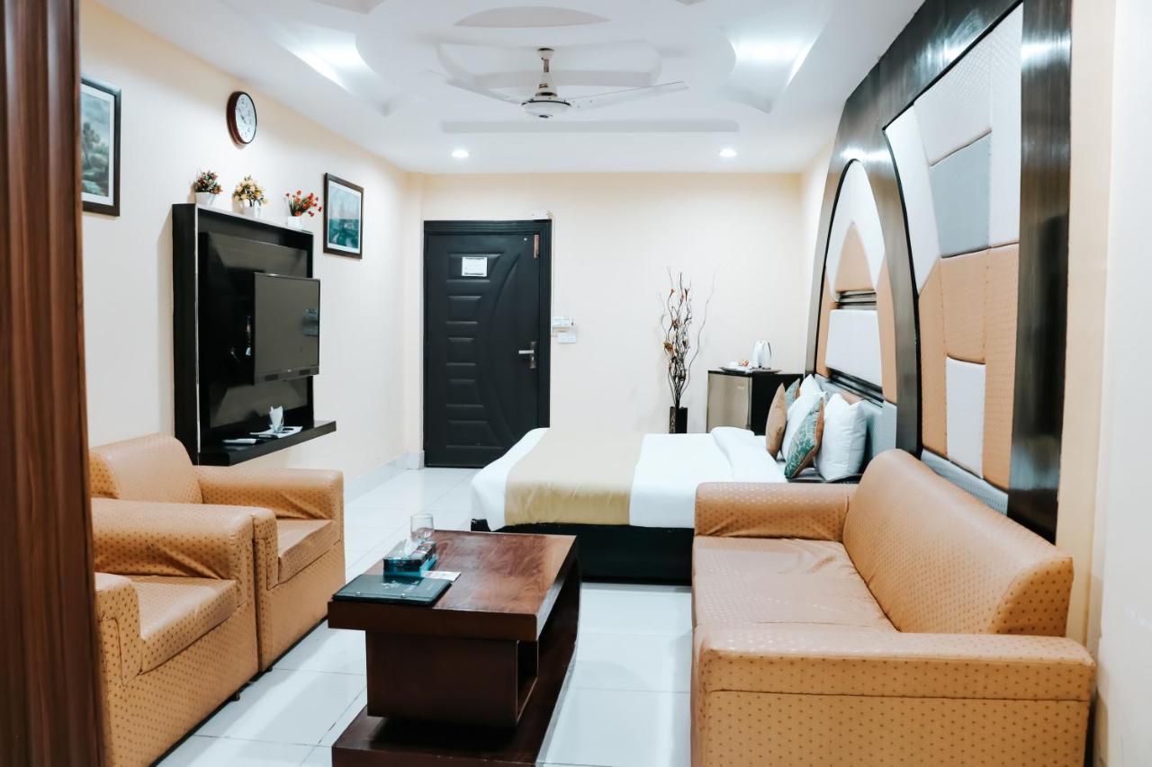 Hotel Crown Inn Multan Exterior foto