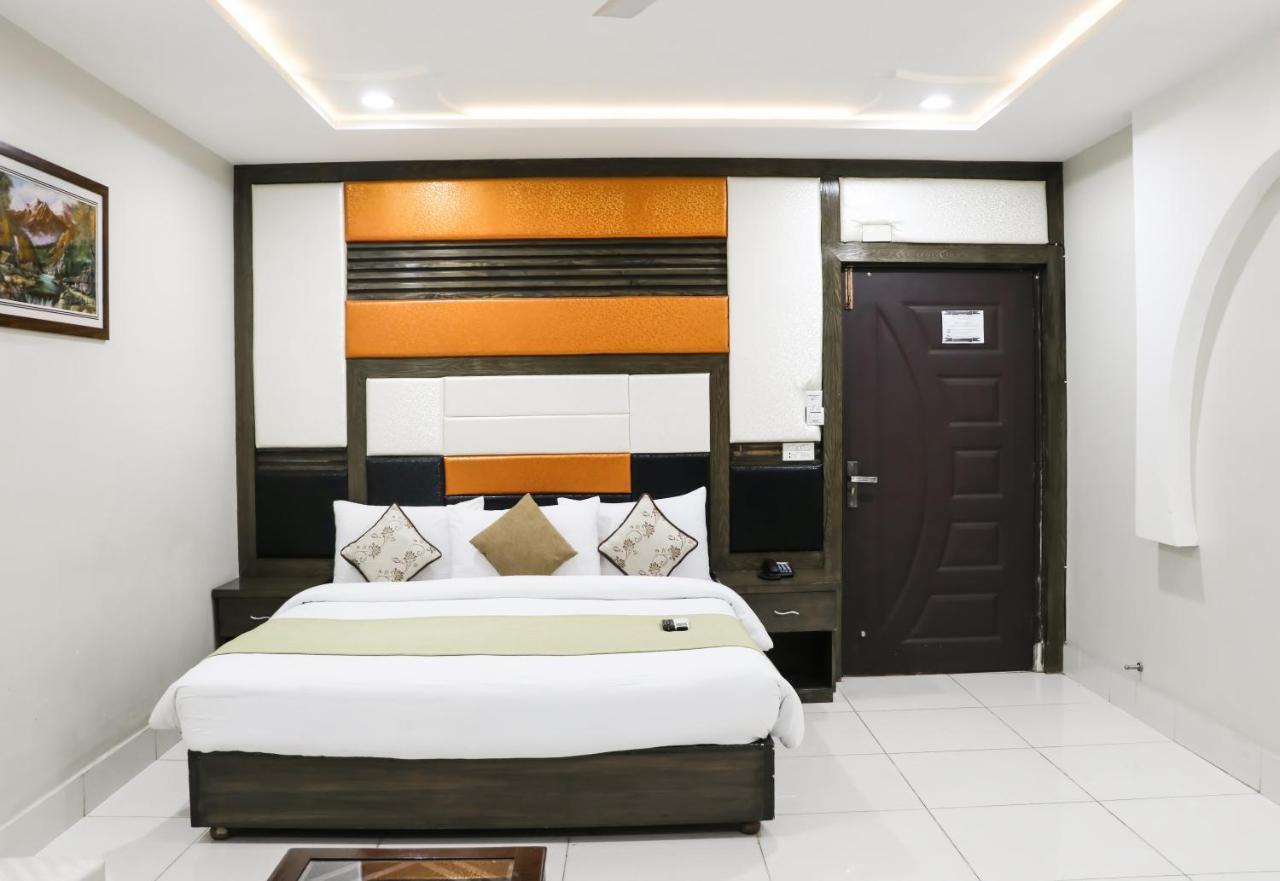 Hotel Crown Inn Multan Exterior foto