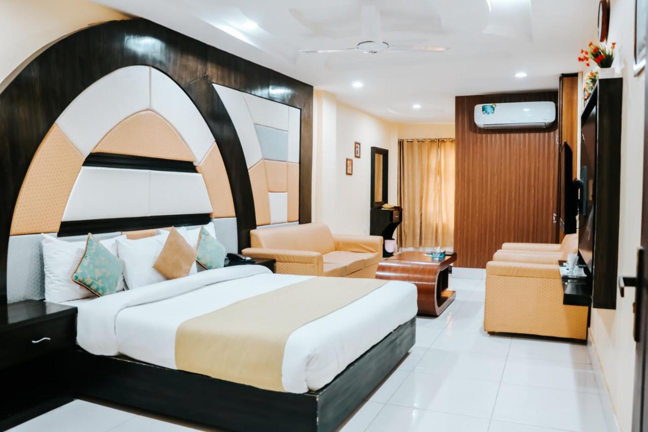 Hotel Crown Inn Multan Exterior foto
