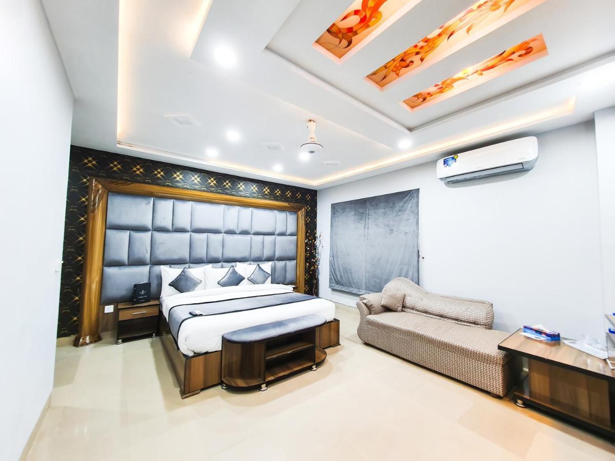 Hotel Crown Inn Multan Exterior foto
