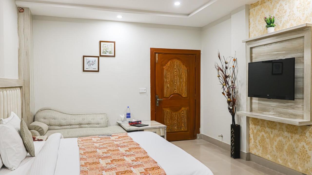 Hotel Crown Inn Multan Exterior foto