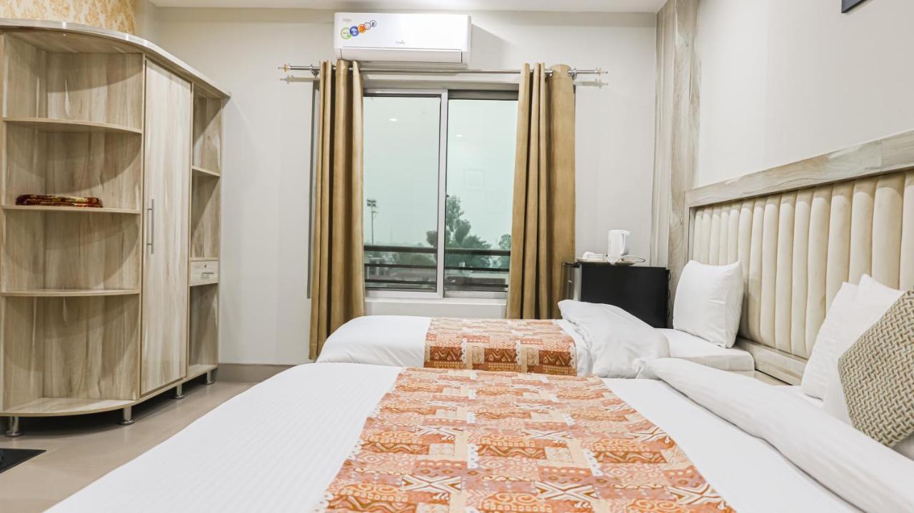Hotel Crown Inn Multan Exterior foto