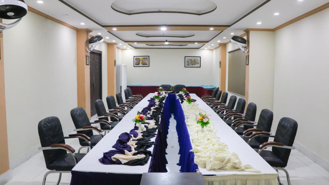 Hotel Crown Inn Multan Exterior foto