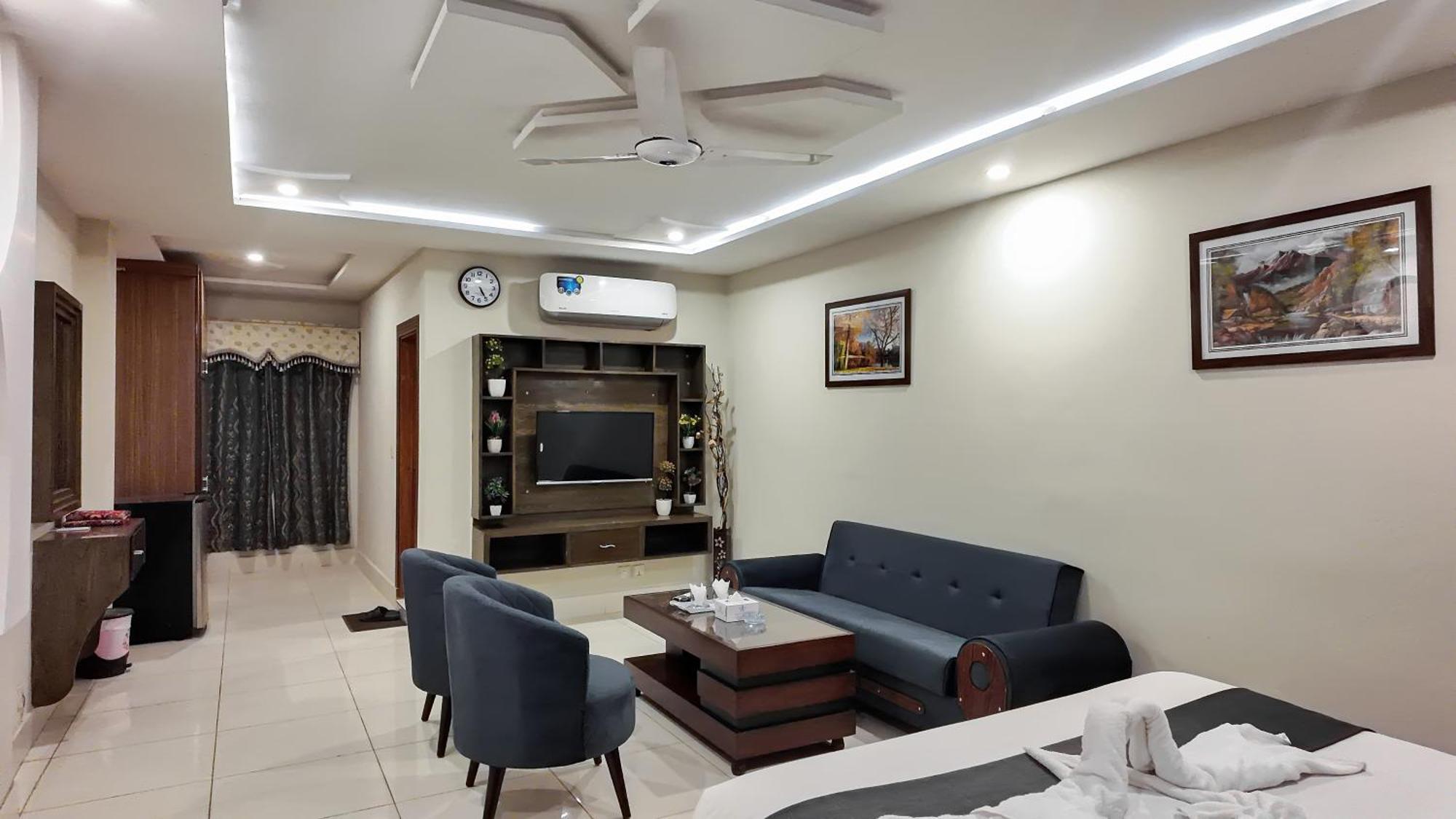 Hotel Crown Inn Multan Exterior foto