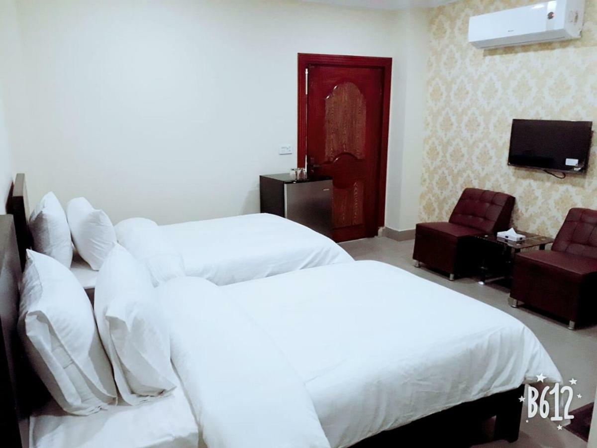 Hotel Crown Inn Multan Exterior foto