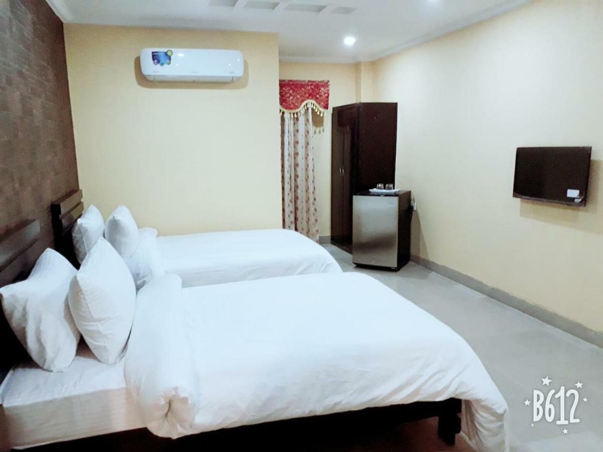 Hotel Crown Inn Multan Exterior foto