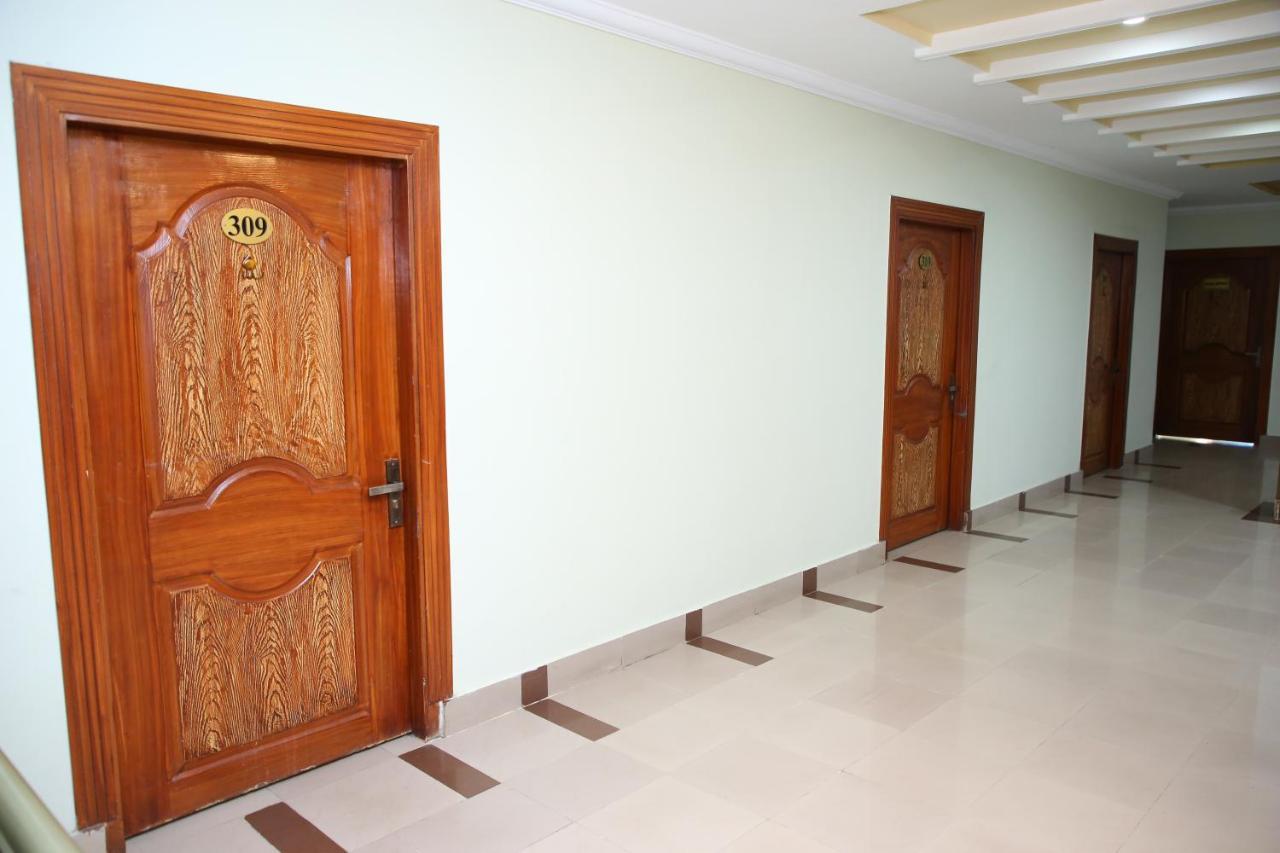 Hotel Crown Inn Multan Exterior foto